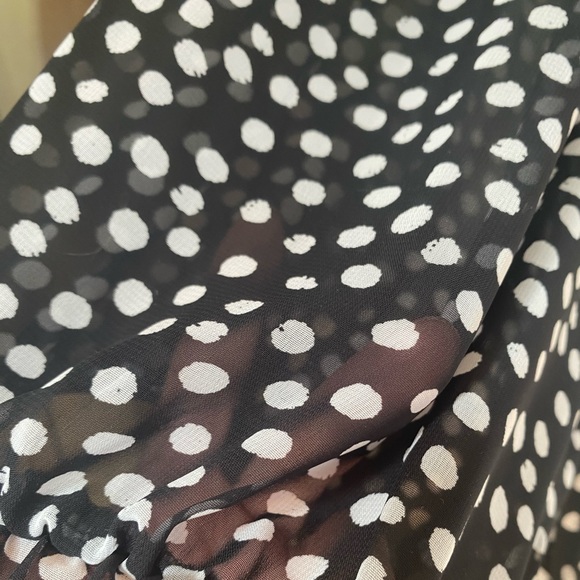 NWT Connected Women’s Black/white  Polka-dot Puff-sleeve Sheath Dress, size 12 - Picture 2 of 5